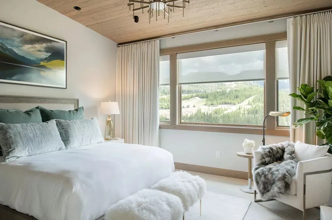 Lutron Drapery Bedroom White Sheer Rollershades Fashioninteriors 2