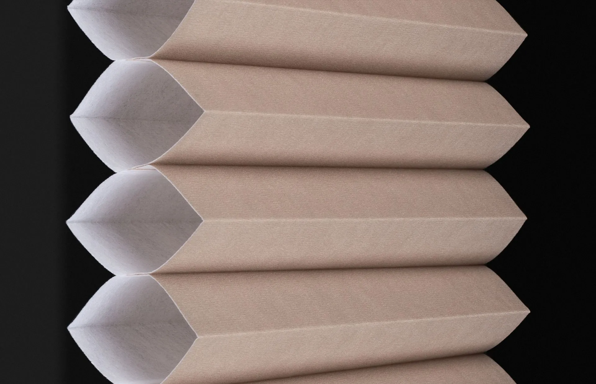 Lutron Sivioa Qs Triathlon Cellular Honeycomb Shades Beige Detail Fabric Fashioninteriors