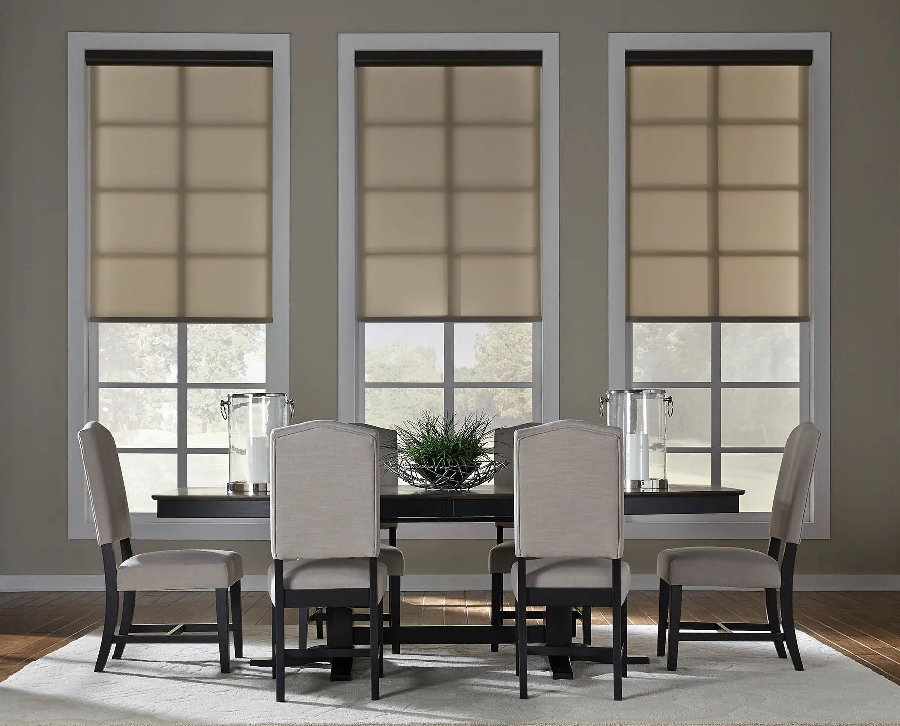Lutron Sivoia Qs Rollershade Fashioninteriors Sheer Beige Cassette Dinningroom