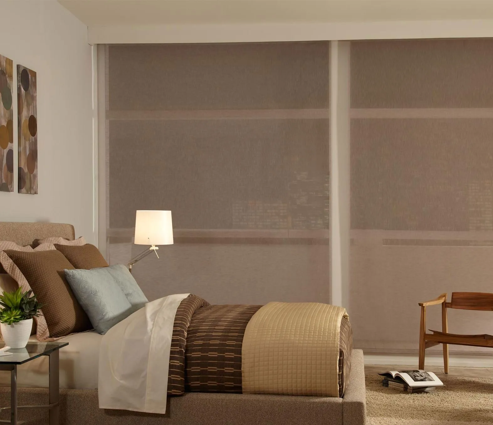 Lutron Sivoia Qs Rollershade Fashioninteriors Sheer Pocket Sheer Bedroom