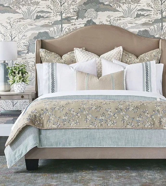 Amberlynn Bedding 1