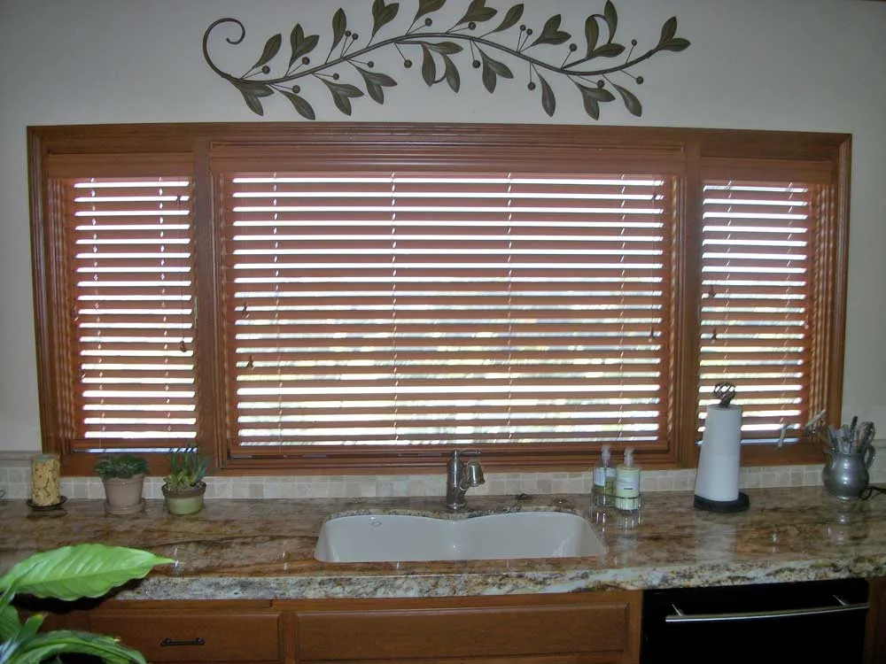 Custom 2inch Wood Blinds Decorative Valance Closed Inside Mount Cord Tilt Kitchen Sink Window Hunterdouglas Fashioninteriors 2009