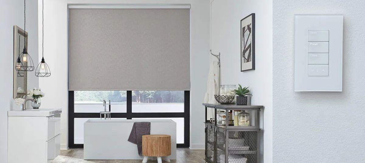 Lutron Palladiom Rollershades Modern Bathroom Jambbracket Insidewallmount Whitekeypad Fashioninteriors 2020