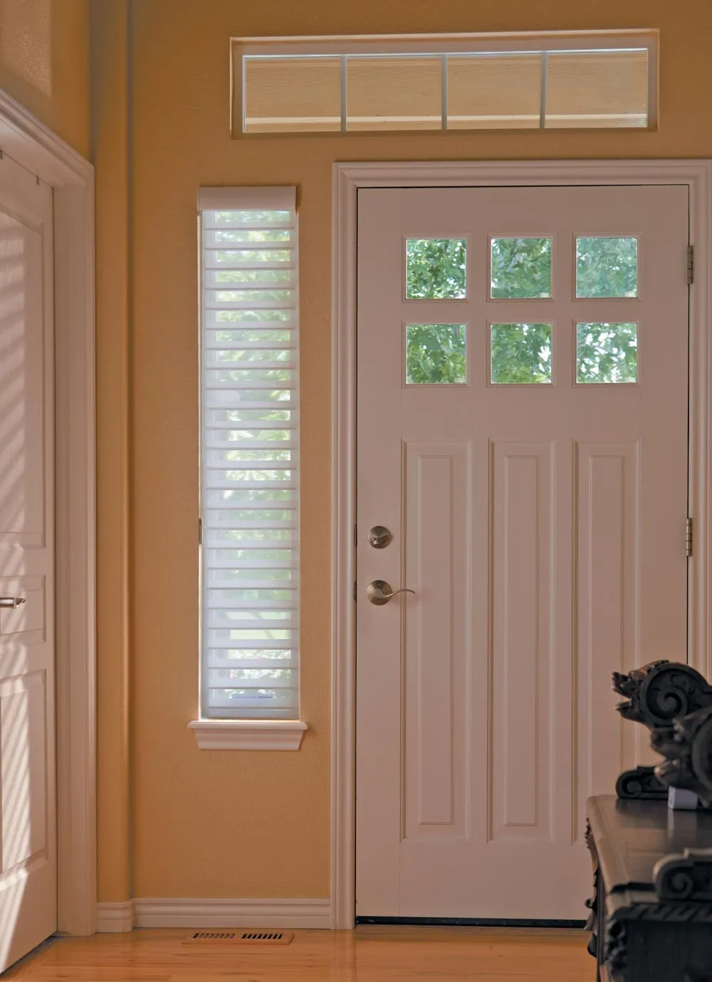 Nantucket Window Shades Entryway Foyer Sidelight Traditional Hunterdouglas 2016