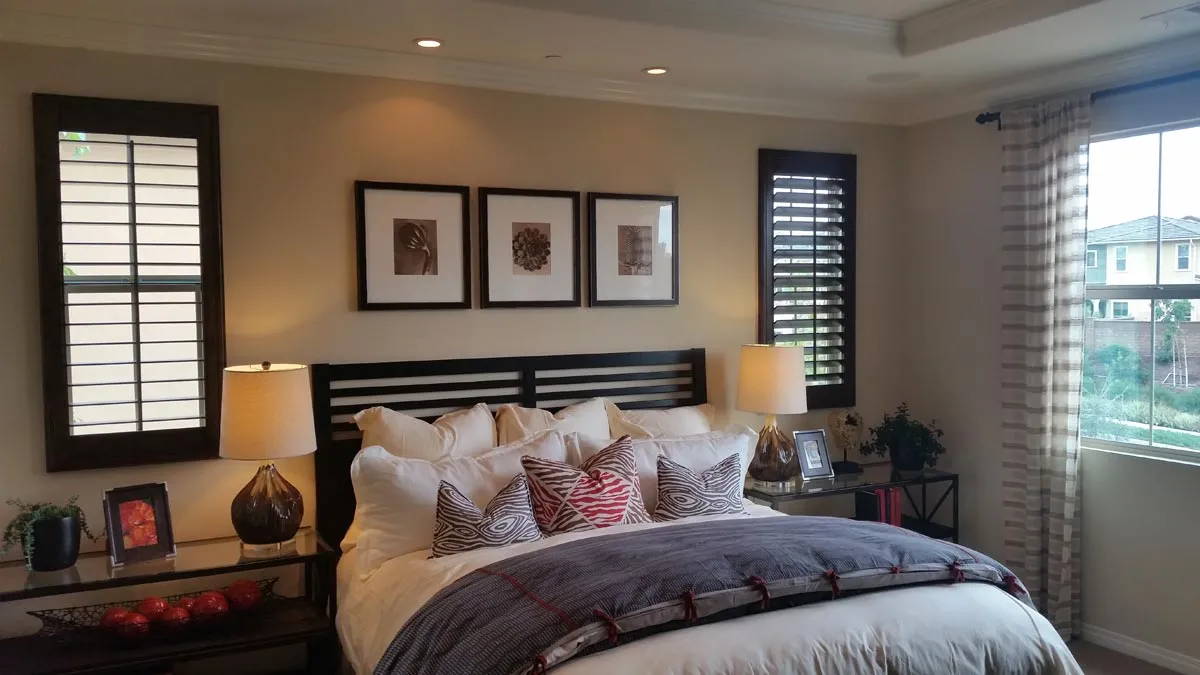 Plantation Shutters Drapery Residential Traditional Bedroom Fashioninteriors 2019